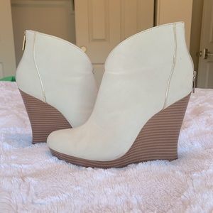 Jennifer Lopez Size 7 Boots